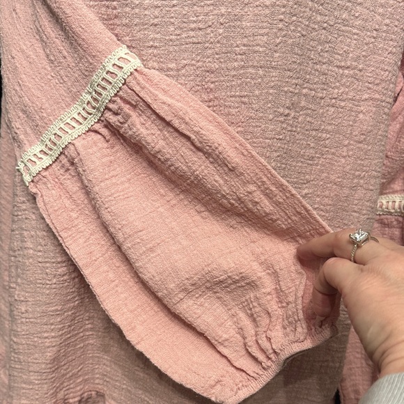 Chic Pink Blouse with Ruffle Hem - Picture 4 of 5